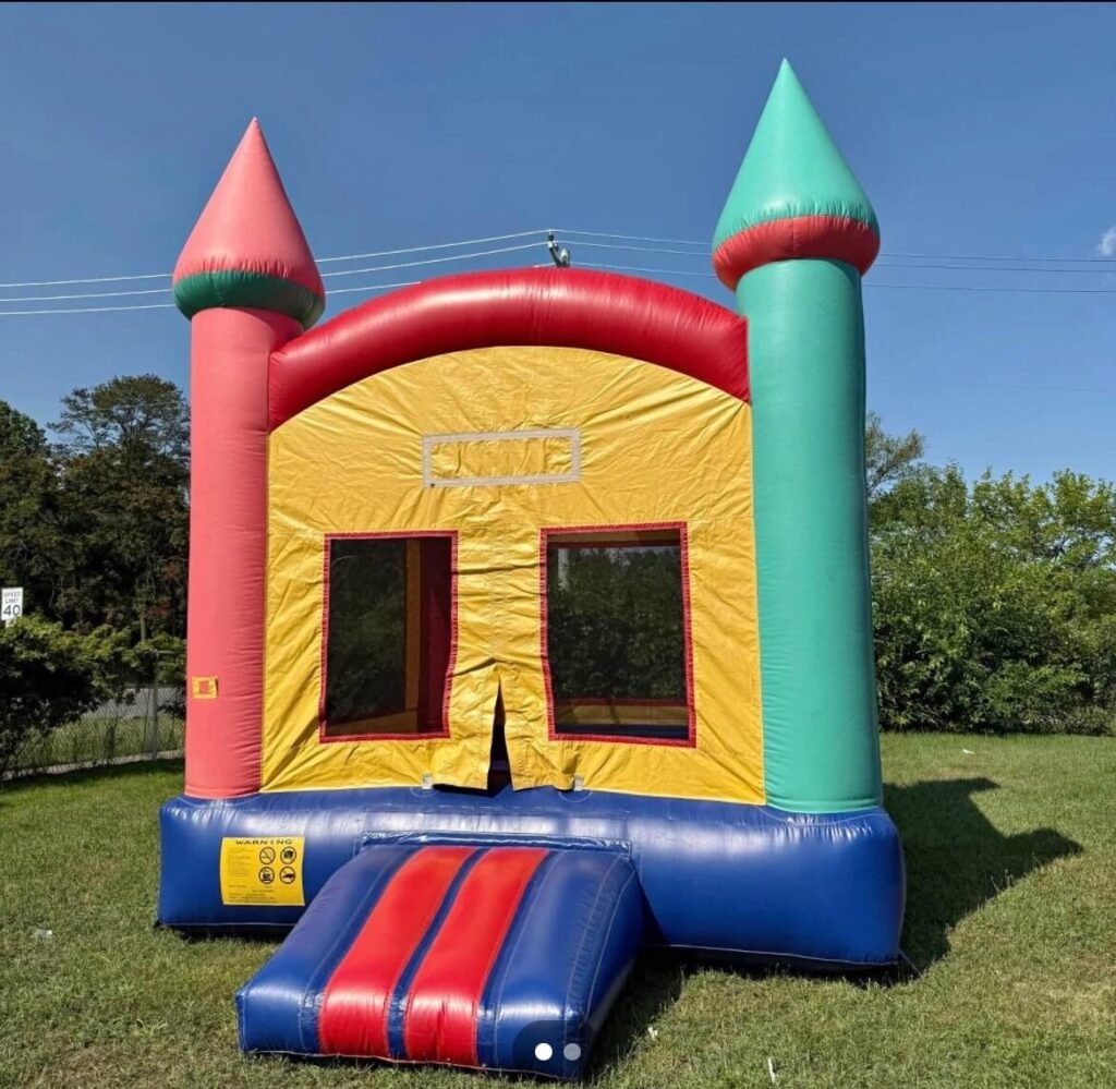 The Classic Kingdom Castle Bouncer